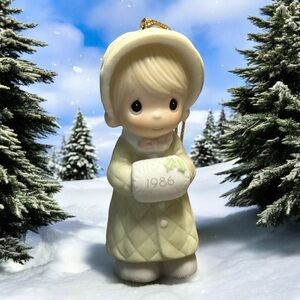 Vintage‎ Precious Moments Wishing You a Cozy Christmas Ceramic Ornament